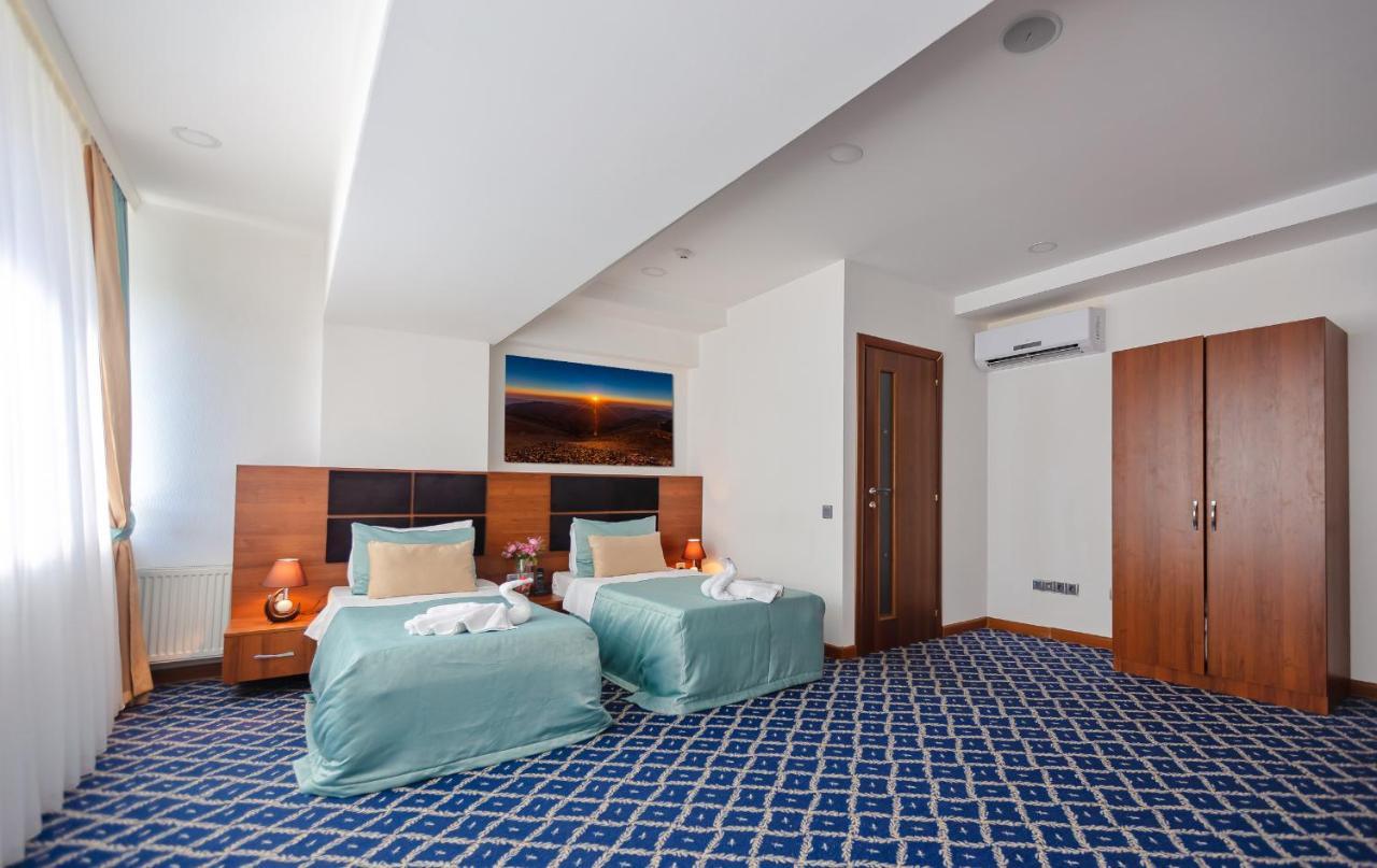 Demir Yol Plaza Hotel Baku Exterior photo